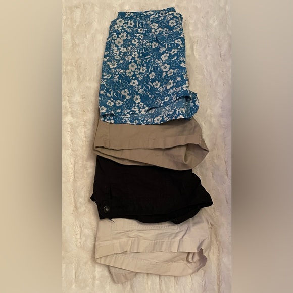 Bundle of 4 Cute Shorts!! Four pairs of sexy shorts! Size Small - Picture 9 of 16